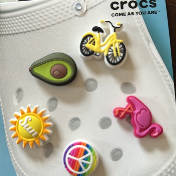 Crocs Jibbitz new - Picture 2 of 3
